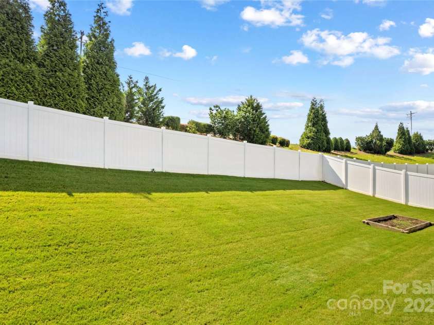 3835 Norman View Drive, Sherrills Ford, NC 28673.  MLS# CAR4274755, YatesRealty ID 22157. 