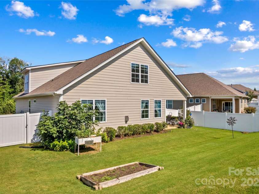 3835 Norman View Drive, Sherrills Ford, NC 28673.  MLS# CAR4274755, YatesRealty ID 22157. 