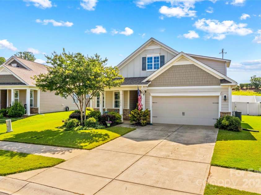 3835 Norman View Drive, Sherrills Ford, NC 28673.  MLS# CAR4274755, YatesRealty ID 22157. 