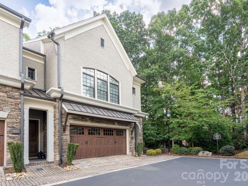 5041 Vernet Lane, Charlotte, NC 28210.  MLS# CAR4300927, YatesRealty ID 22157. 