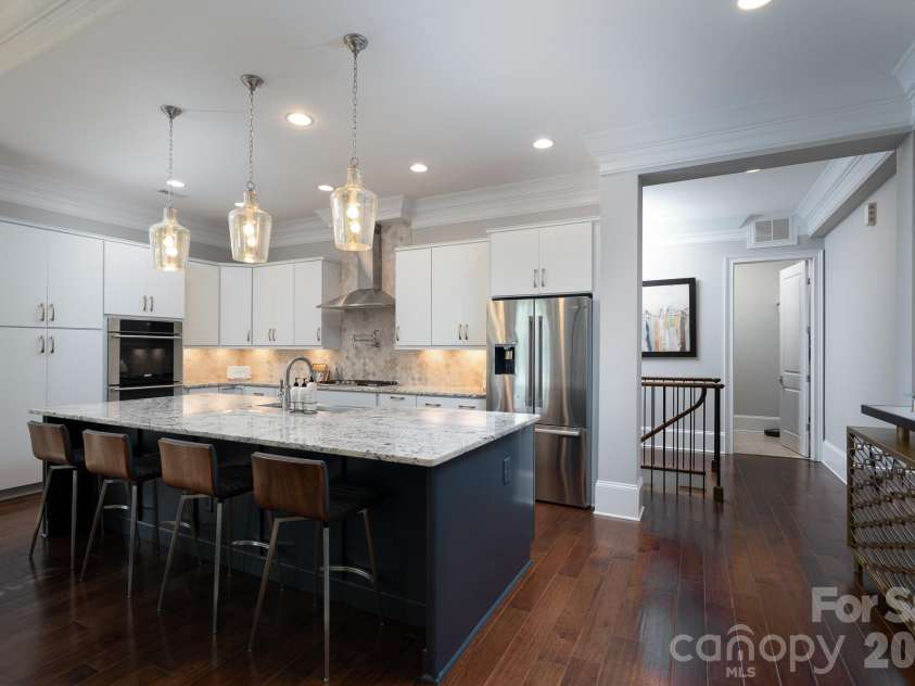 5041 Vernet Lane, Charlotte, NC 28210.  MLS# CAR4300927, YatesRealty ID 22157. 