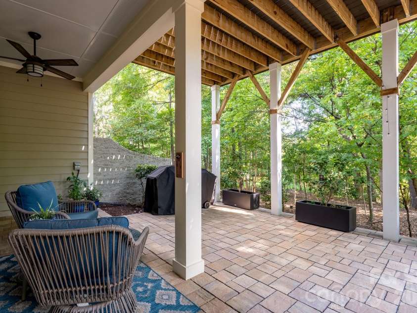 5041 Vernet Lane, Charlotte, NC 28210.  MLS# CAR4300927, YatesRealty ID 22157. 