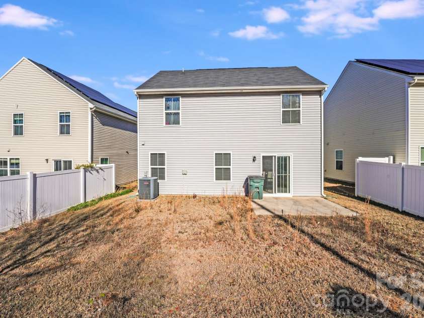 5019 Downhaul Drive, Charlotte, NC 28269.  MLS# CAR4335185, YatesRealty ID 22158. 