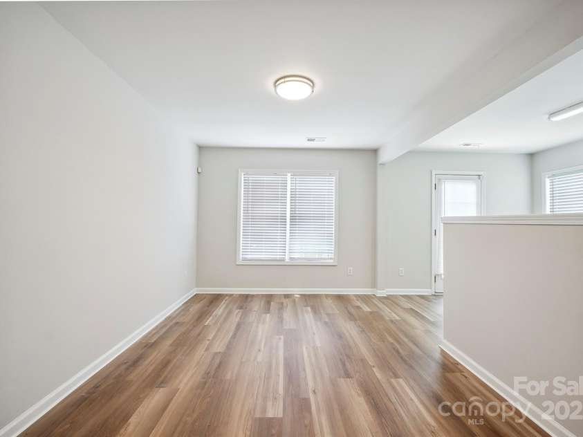 5375 Eneida Sue Drive, Charlotte, NC 28214.  MLS# CAR4273069, YatesRealty ID 22159. 