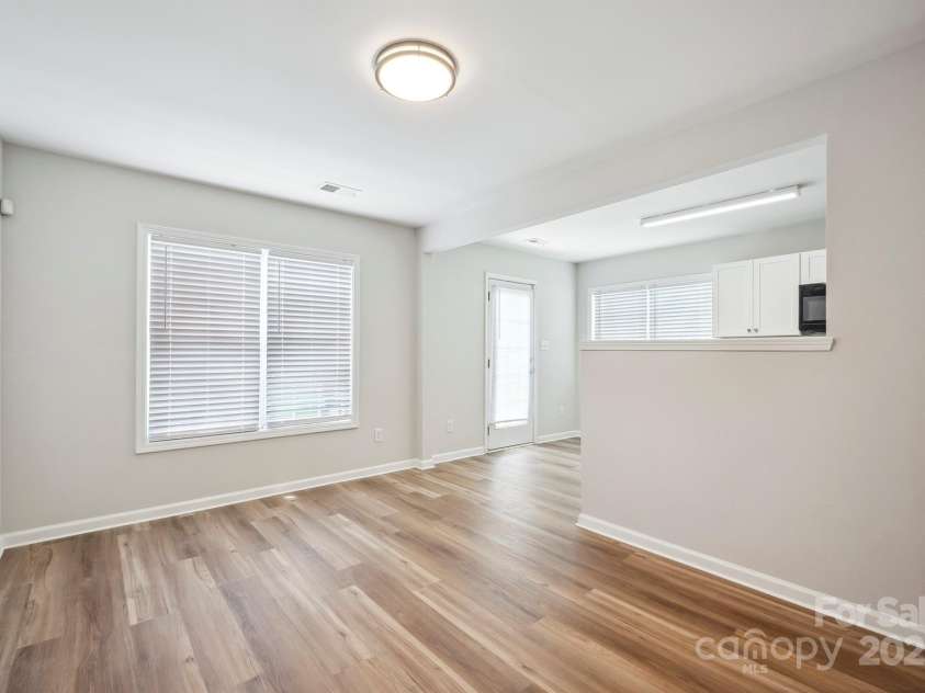 5375 Eneida Sue Drive, Charlotte, NC 28214.  MLS# CAR4273069, YatesRealty ID 22159. 