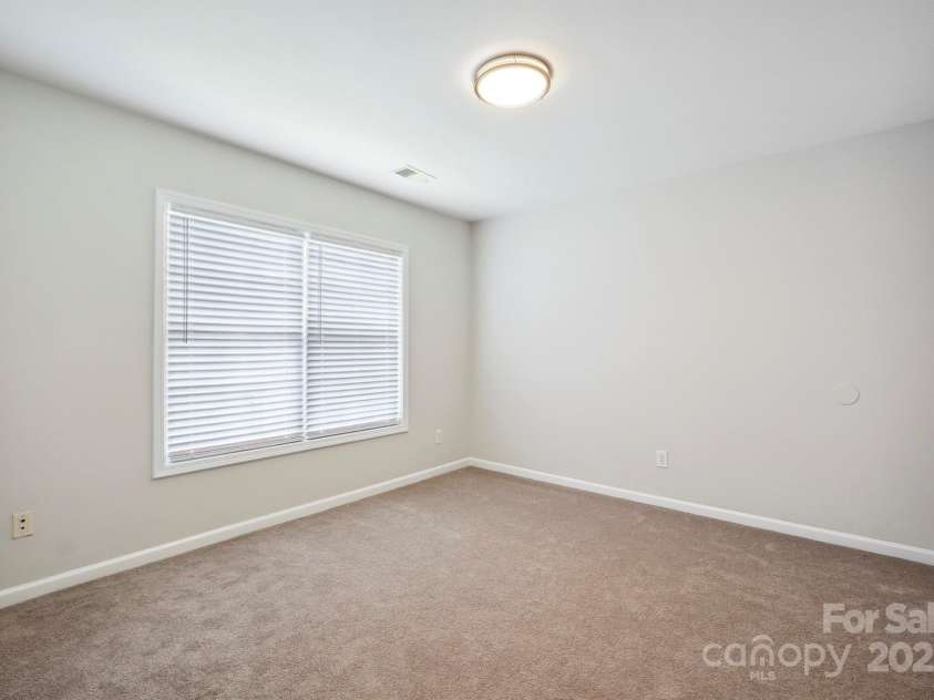 5375 Eneida Sue Drive, Charlotte, NC 28214.  MLS# CAR4273069, YatesRealty ID 22159. 