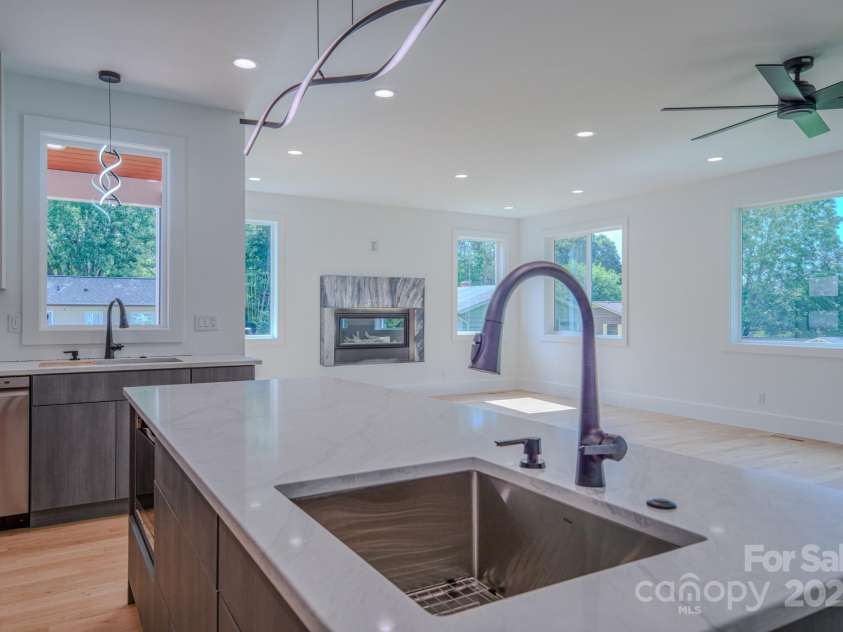 133 Grove Street, Asheville, NC 28801.  MLS# CAR4286313, YatesRealty ID 2216. Fireplace Backsplash has been edited for inspiration