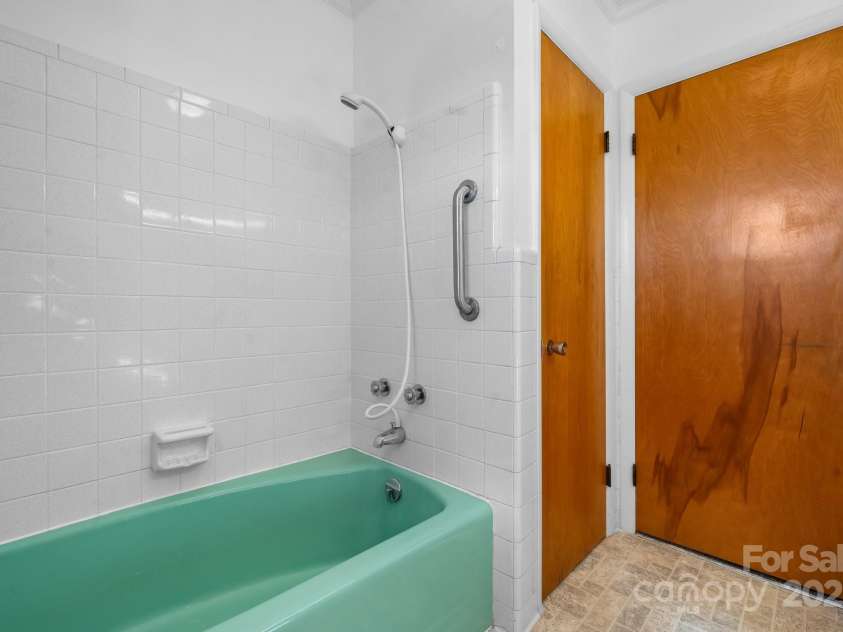 63 Wagner Road, Taylorsville, NC 28681.  MLS# CAR4220675, YatesRealty ID 2216. Hall bath