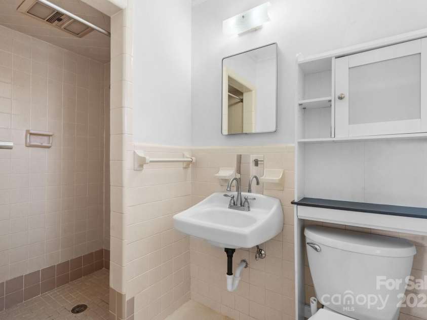 63 Wagner Road, Taylorsville, NC 28681.  MLS# CAR4220675, YatesRealty ID 2216. Primary bath