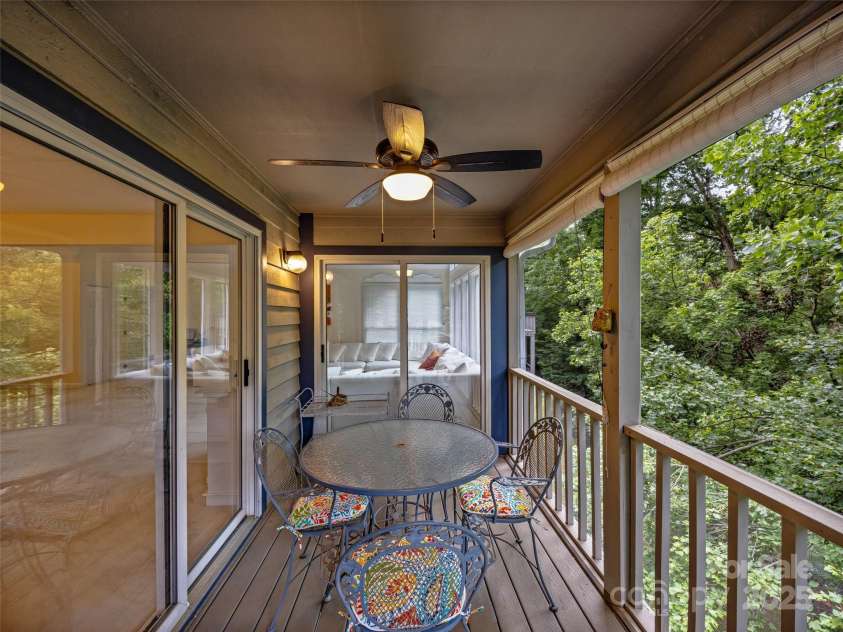 209 Fern Creek Drive, Flat Rock, NC 28731.  MLS# CAR4250558, YatesRealty ID 22160. 