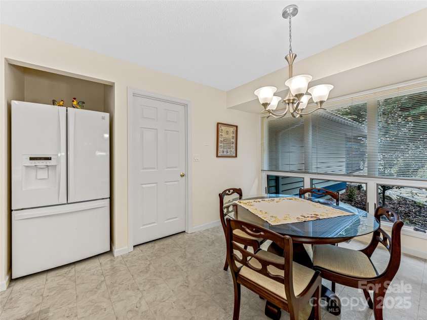 209 Fern Creek Drive, Flat Rock, NC 28731.  MLS# CAR4250558, YatesRealty ID 22160. 