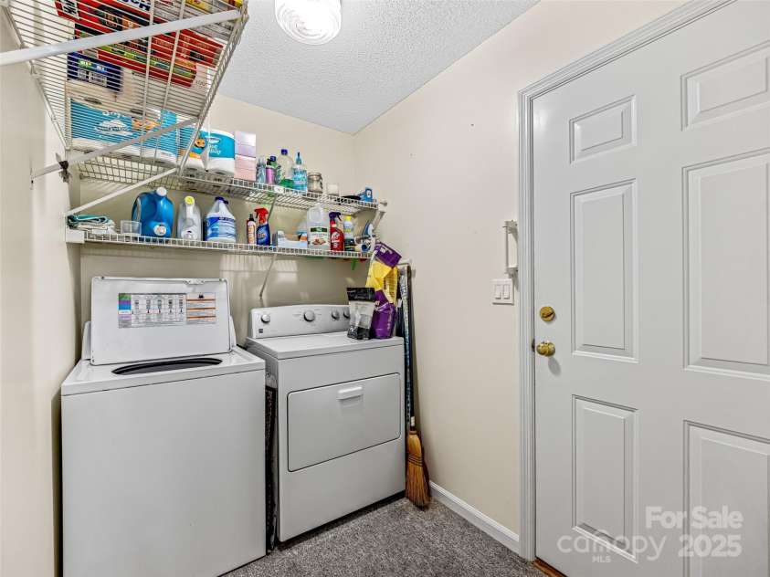209 Fern Creek Drive, Flat Rock, NC 28731.  MLS# CAR4250558, YatesRealty ID 22160. 
