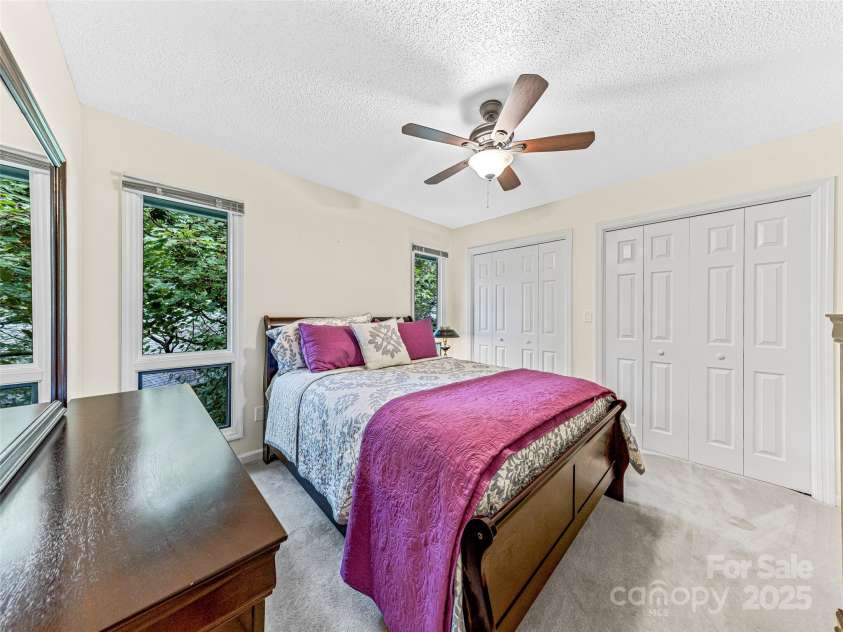 209 Fern Creek Drive, Flat Rock, NC 28731.  MLS# CAR4250558, YatesRealty ID 22160. 