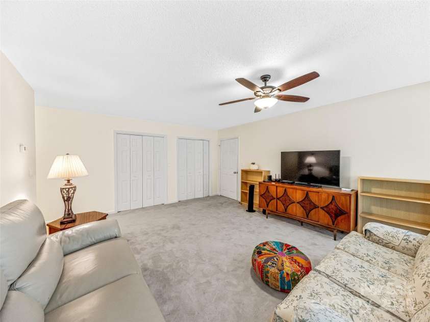 209 Fern Creek Drive, Flat Rock, NC 28731.  MLS# CAR4250558, YatesRealty ID 22160. 