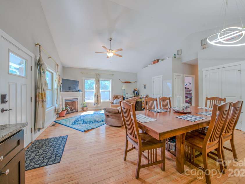 136 Old County Home Road, Asheville, NC 28806.  MLS# CAR4266936, YatesRealty ID 22161. 