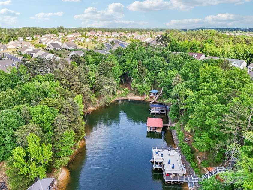 16427 Cozy Cove Road, Charlotte, NC 28278.  MLS# CAR4252546, YatesRealty ID 22162. 