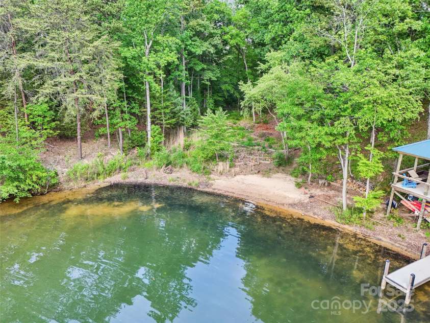 16427 Cozy Cove Road, Charlotte, NC 28278.  MLS# CAR4252546, YatesRealty ID 22162. 