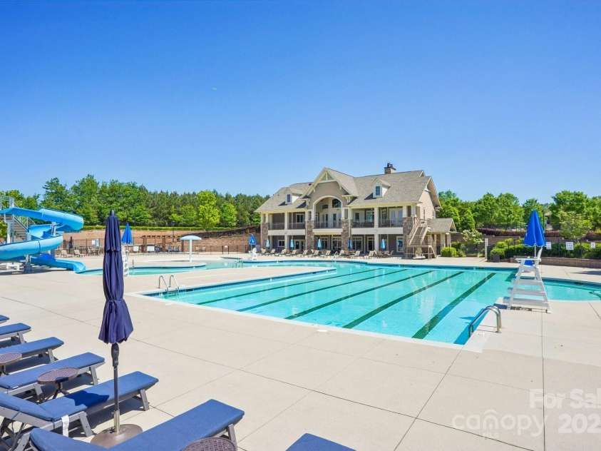 16427 Cozy Cove Road, Charlotte, NC 28278.  MLS# CAR4252546, YatesRealty ID 22162. 