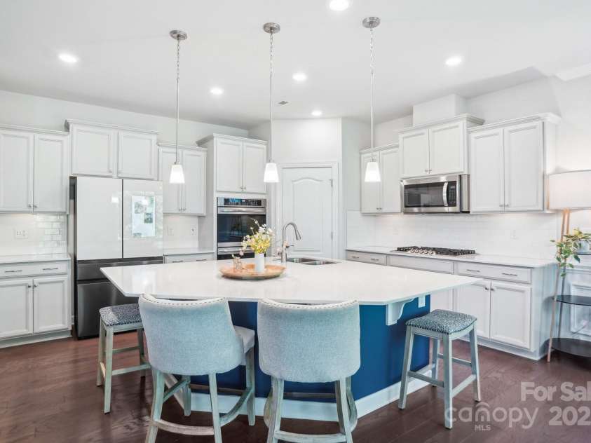 16427 Cozy Cove Road, Charlotte, NC 28278.  MLS# CAR4252546, YatesRealty ID 22162. 