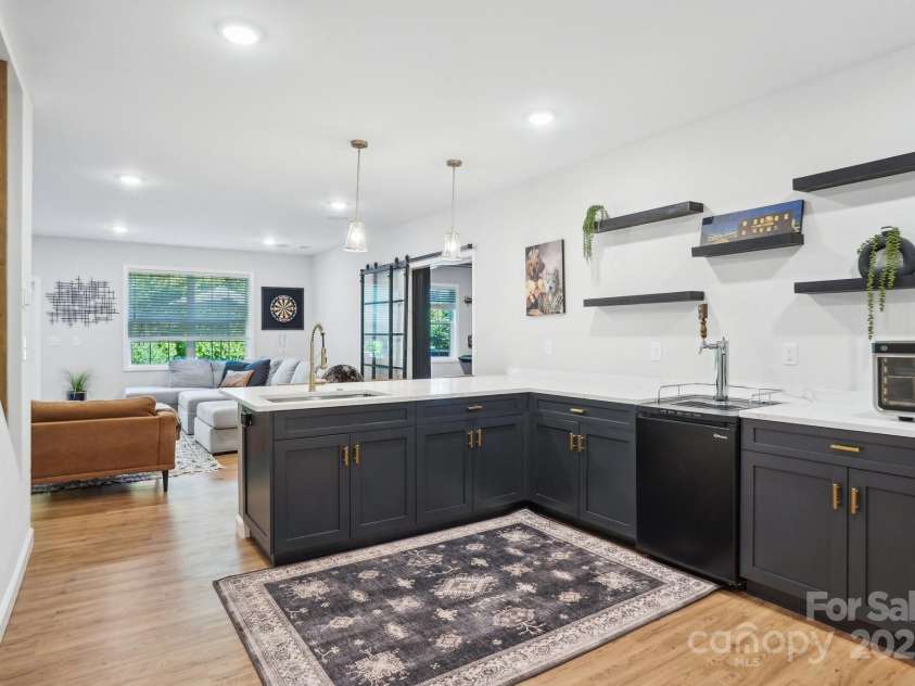 16427 Cozy Cove Road, Charlotte, NC 28278.  MLS# CAR4252546, YatesRealty ID 22162. 