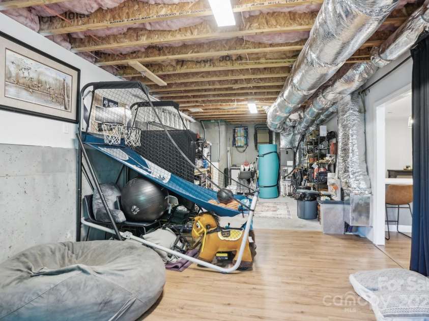 16427 Cozy Cove Road, Charlotte, NC 28278.  MLS# CAR4252546, YatesRealty ID 22162. 
