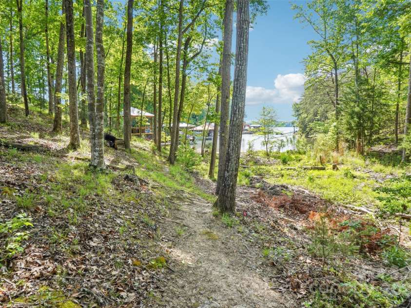 16427 Cozy Cove Road, Charlotte, NC 28278.  MLS# CAR4252546, YatesRealty ID 22162. 