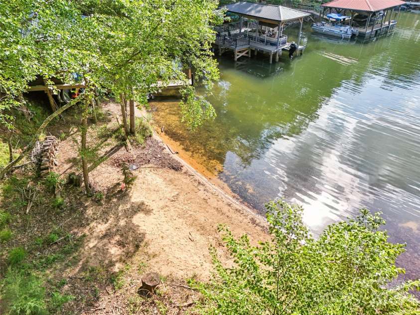 16427 Cozy Cove Road, Charlotte, NC 28278.  MLS# CAR4252546, YatesRealty ID 22162. 
