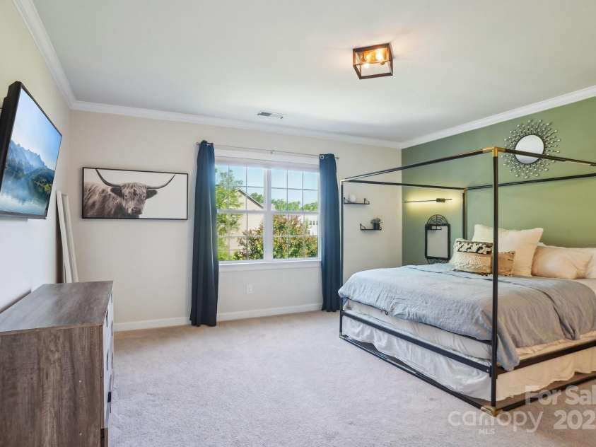 16427 Cozy Cove Road, Charlotte, NC 28278.  MLS# CAR4252546, YatesRealty ID 22162. Primary Bedroom