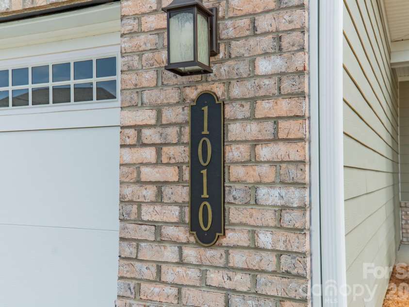 1010 Carlyle Lane, Monroe, NC 28110.  MLS# CAR4363863, YatesRealty ID 22163. 