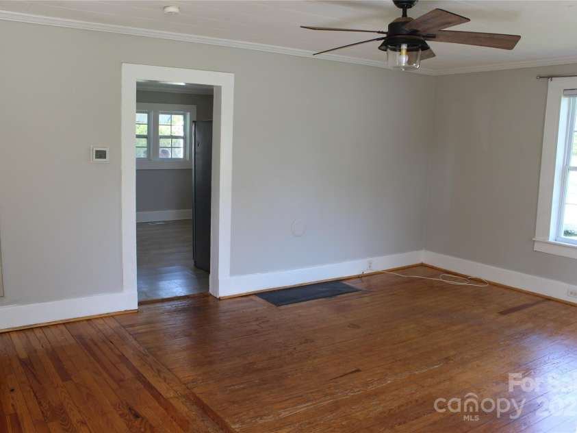 201 Park Avenue, Mount Holly, NC 28120.  MLS# CAR4273349, YatesRealty ID 22166. 