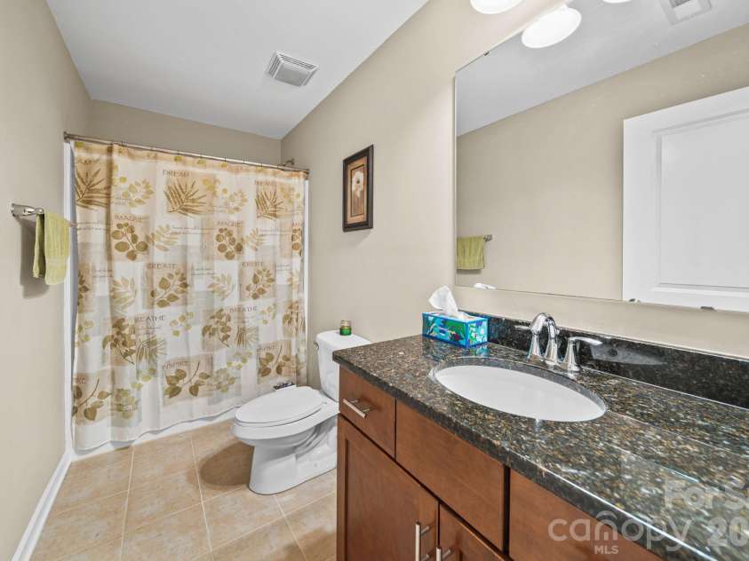 4019 Orchid Way, Tega Cay, SC 29708.  MLS# CAR4369824, YatesRealty ID 22166. Bath #2