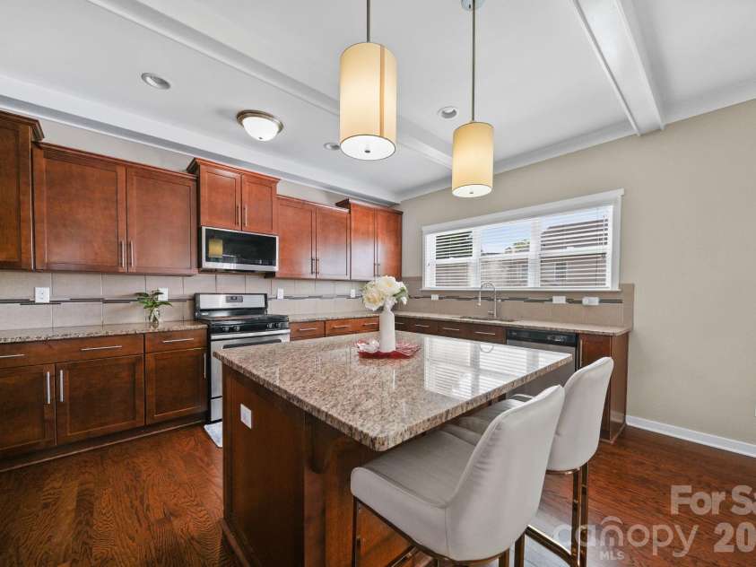 4019 Orchid Way, Tega Cay, SC 29708.  MLS# CAR4369824, YatesRealty ID 22166. Kitchen