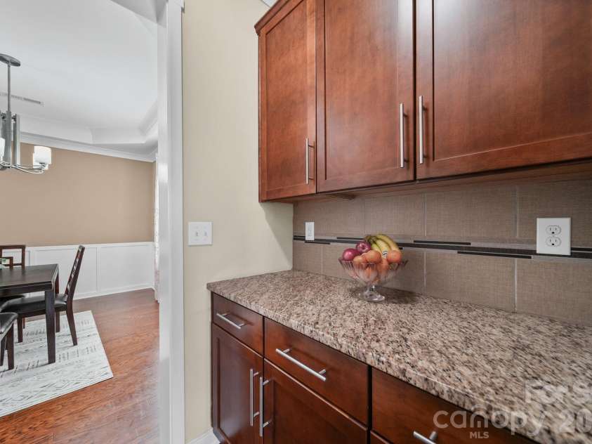 4019 Orchid Way, Tega Cay, SC 29708.  MLS# CAR4369824, YatesRealty ID 22166. Kitchen