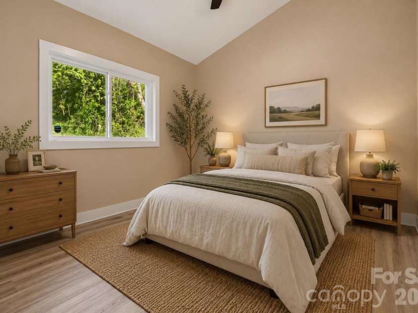 207 Hanover Street, Asheville, NC 28806.  MLS# CAR4369999, YatesRealty ID 22168. Virtually staged bedroom