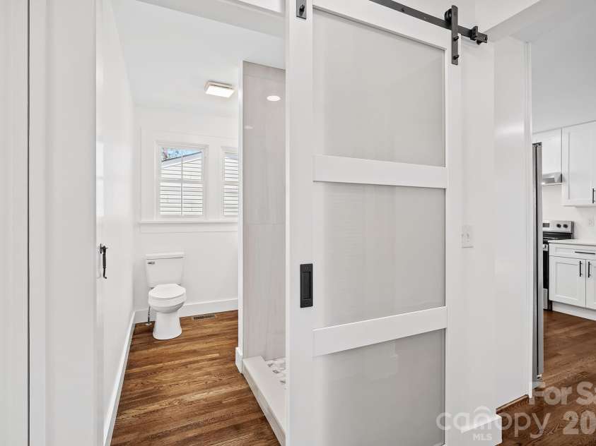 154 Laurel Loop, Asheville, NC 28806.  MLS# CAR4401401, YatesRealty ID 22169. 