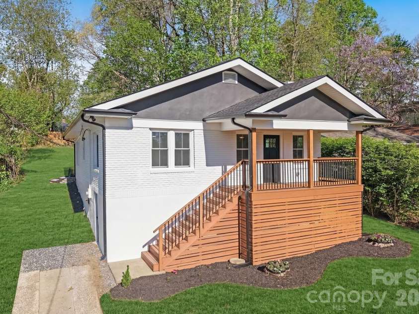 154 Laurel Loop, Asheville, NC 28806.  MLS# CAR4401401, YatesRealty ID 22169. The grass has been digitally enhanced