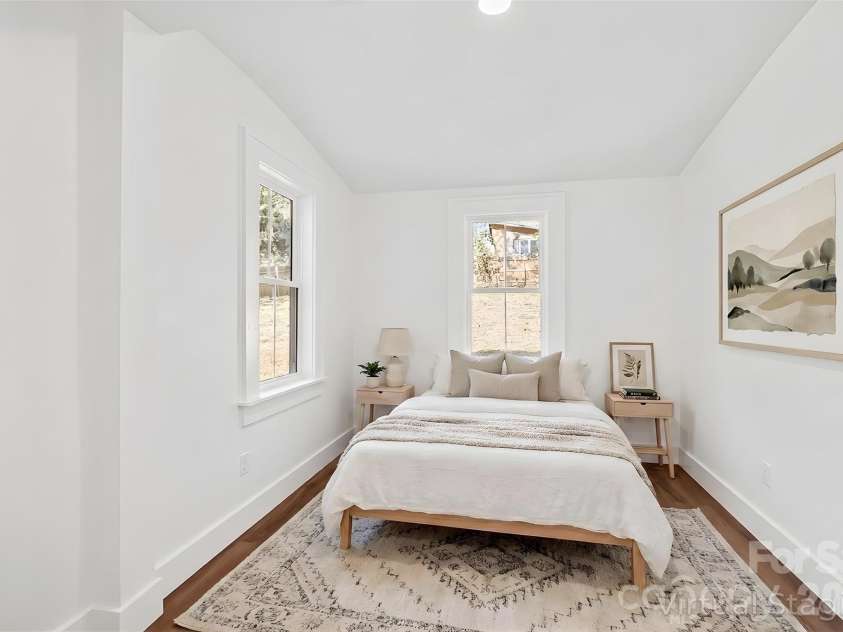 154 Laurel Loop, Asheville, NC 28806.  MLS# CAR4401401, YatesRealty ID 22169. Virtually Staged