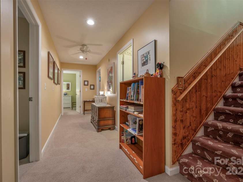 172 Overlook Drive, Flat Rock, NC 28731.  MLS# CAR4224391, YatesRealty ID 2217. Look at all the space on the lower level!
