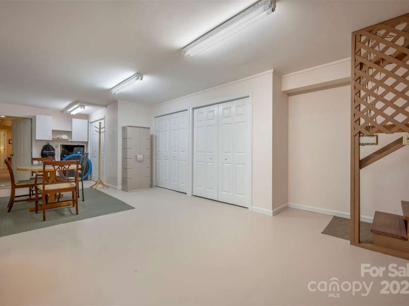172 Overlook Drive, Flat Rock, NC 28731.  MLS# CAR4224391, YatesRealty ID 2217. Lower level