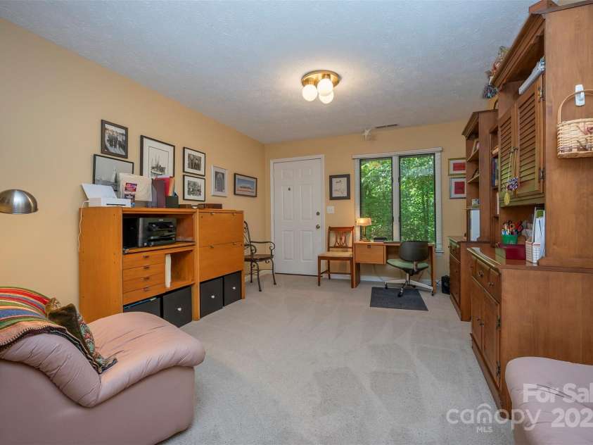 172 Overlook Drive, Flat Rock, NC 28731.  MLS# CAR4224391, YatesRealty ID 2217. Lower-level den