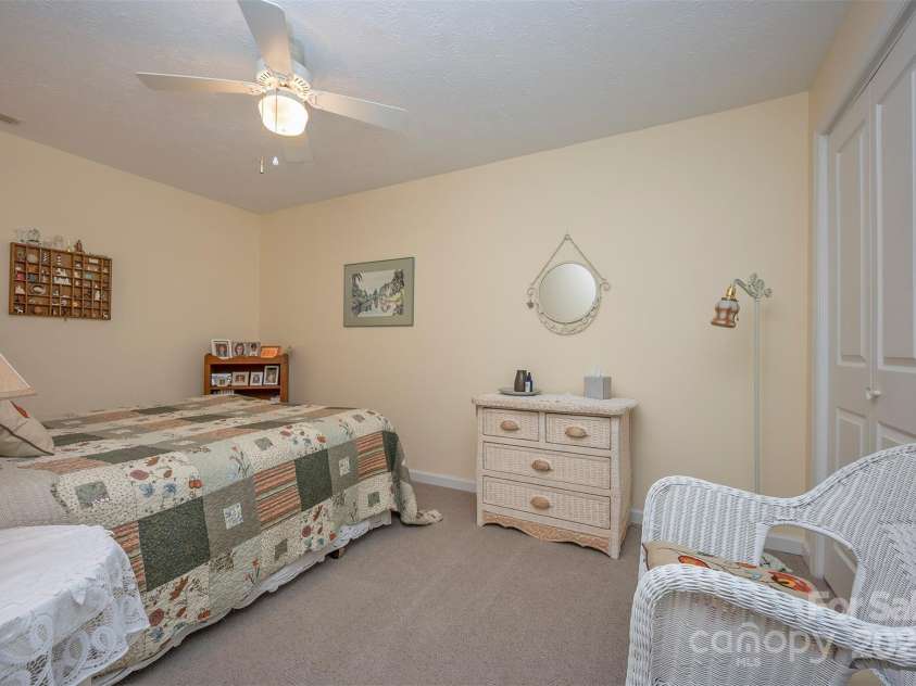 172 Overlook Drive, Flat Rock, NC 28731.  MLS# CAR4224391, YatesRealty ID 2217. Lower-level flex area