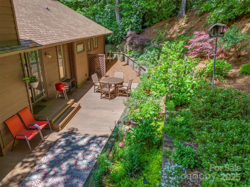 172 Overlook Drive, Flat Rock, NC 28731.  MLS# CAR4224391, YatesRealty ID 2217. Rear deck