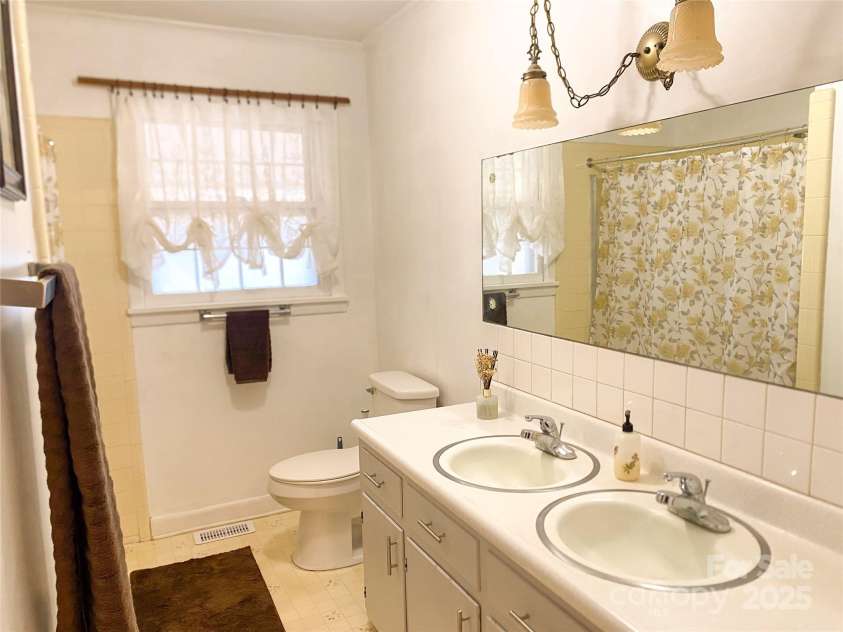 2855 Gheen Road, Salisbury, NC 28147.  MLS# CAR4279320, YatesRealty ID 2217. 