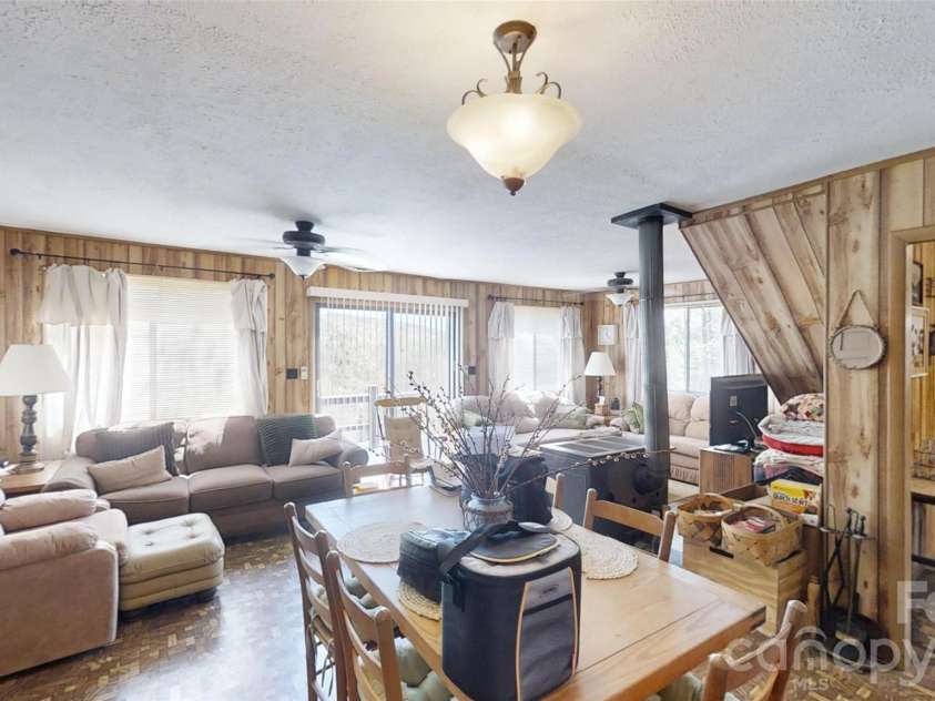 321 Doris Lisa View Drive, Hendersonville, NC 28792.  MLS# CAR4368931, YatesRealty ID 22170. 