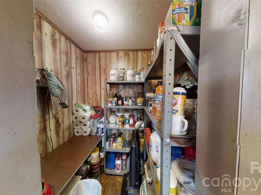 321 Doris Lisa View Drive, Hendersonville, NC 28792.  MLS# CAR4368931, YatesRealty ID 22170. 