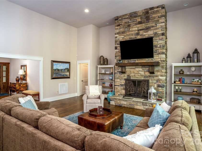 1003 Glory Drive, Morganton, NC 28655.  MLS# CAR4264469, YatesRealty ID 22171. Great Room