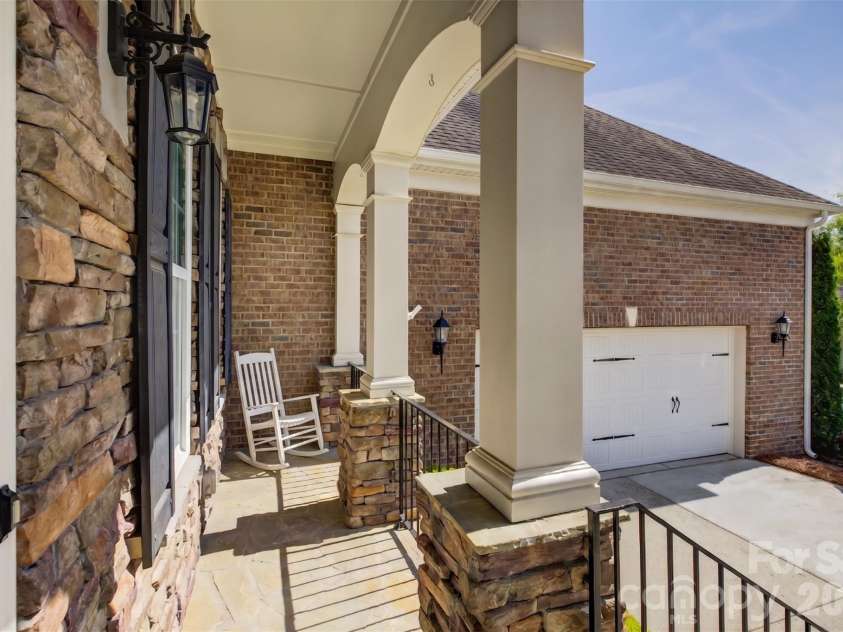 14924 High Bluff Court, Charlotte, NC 28278.  MLS# CAR4361881, YatesRealty ID 22171. 