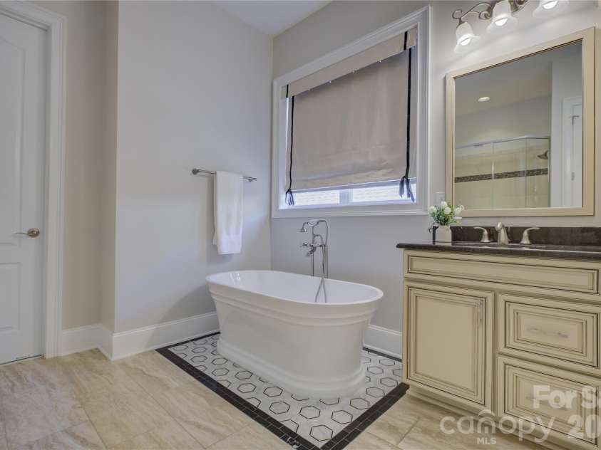 14924 High Bluff Court, Charlotte, NC 28278.  MLS# CAR4361881, YatesRealty ID 22171. 