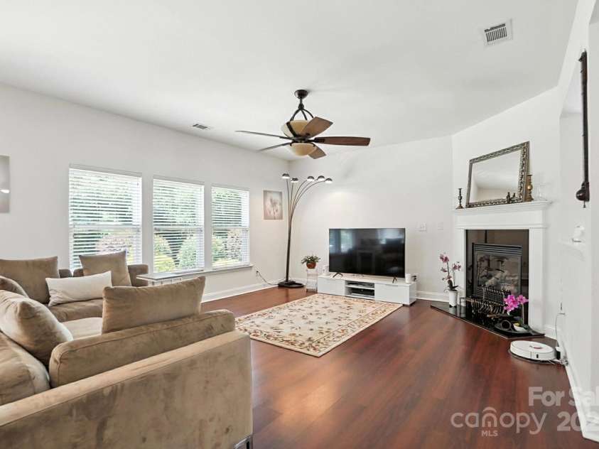 15508 Normans Landing Drive, Charlotte, NC 28273.  MLS# CAR4273570, YatesRealty ID 22172. 