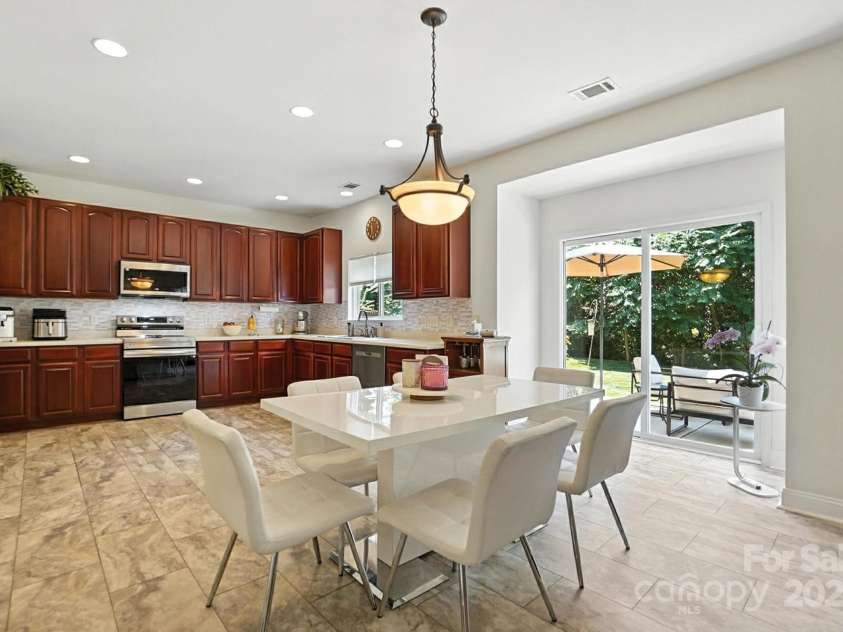 15508 Normans Landing Drive, Charlotte, NC 28273.  MLS# CAR4273570, YatesRealty ID 22172. 